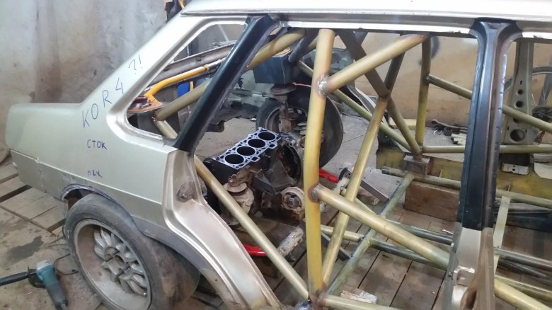 Каркас безопасности ВАЗ 2112