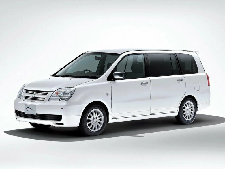 Митсубиси Дион 2002