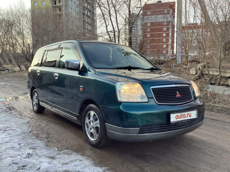 Митсубиси дион 2000
