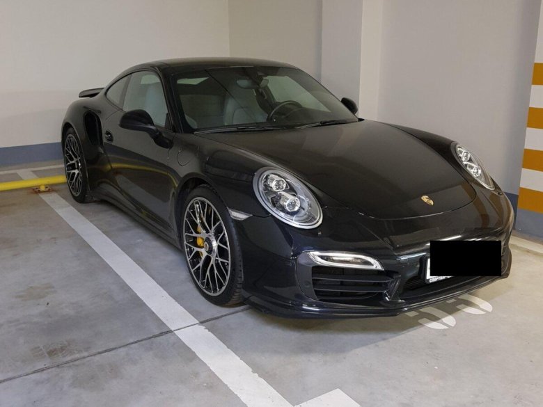 Порше 911 черный