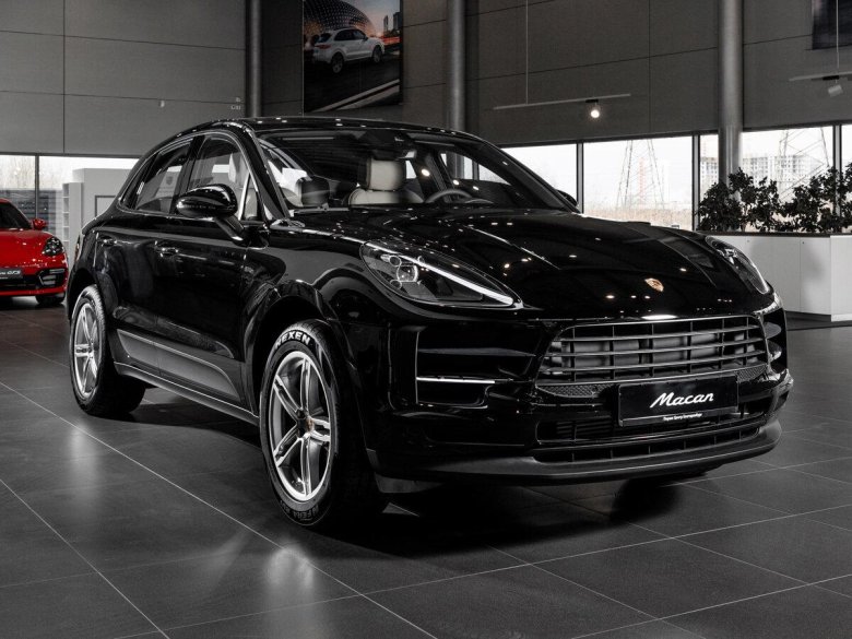 Porsche Macan 2020 черный
