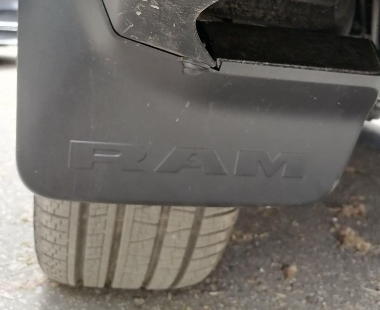 5134755 Брызговик задний Форд Транзит