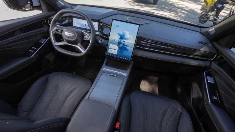 Mercedes-benz r-klasse i рестайлинг