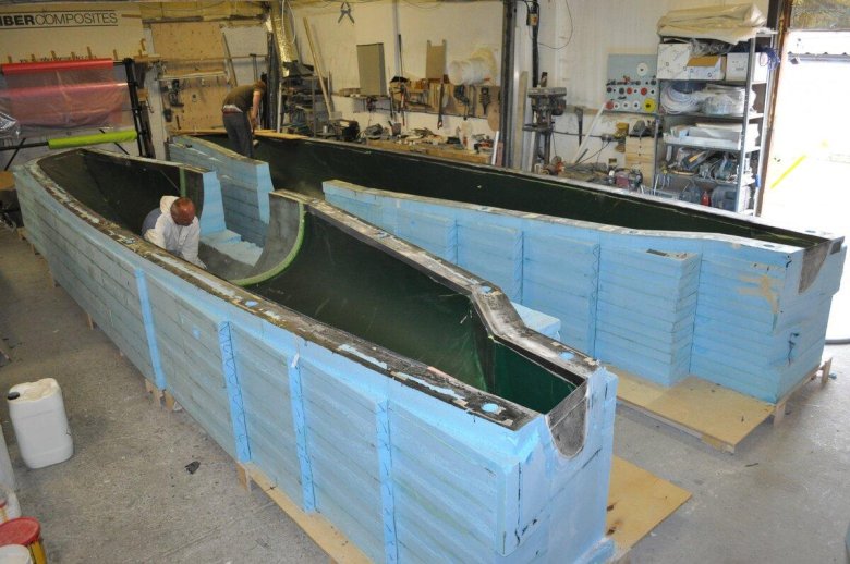 Весельная лодка Конюхова