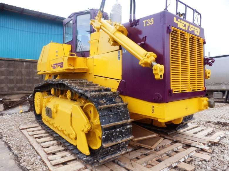 Бульдозер ЧЕТРА т20