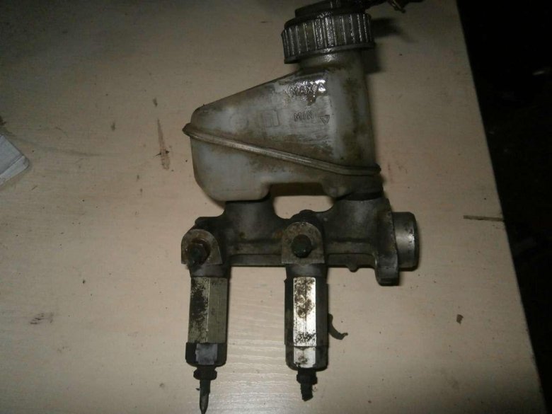 Главный тормозной цилиндр Опель Астра ф