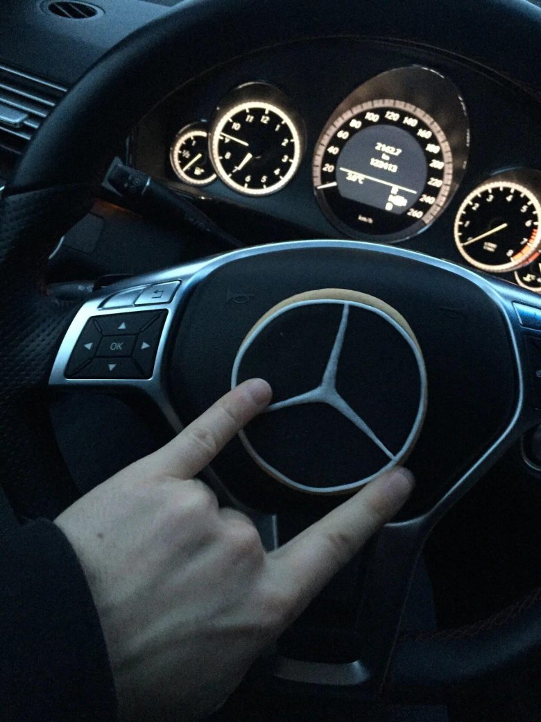 Мерседес w212