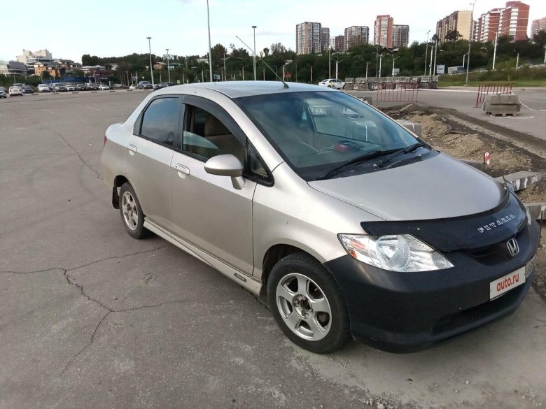 Honda Fit Aria 2002