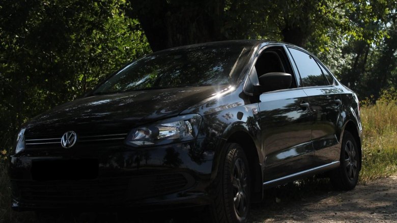 Volkswagen polo sedan 2012 черный