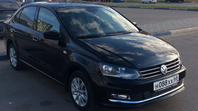 Volkswagen Polo 2015 черный