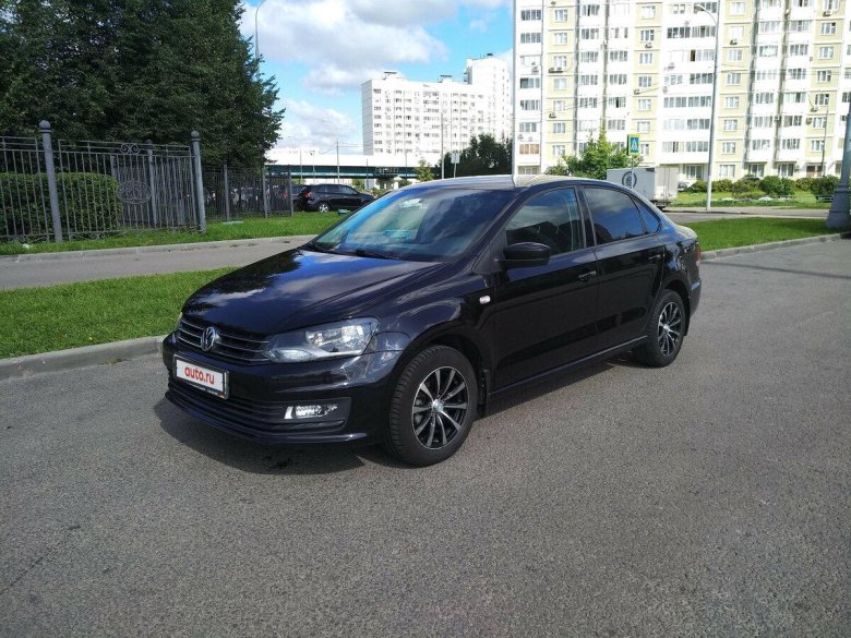 Volkswagen Polo 2015 черный