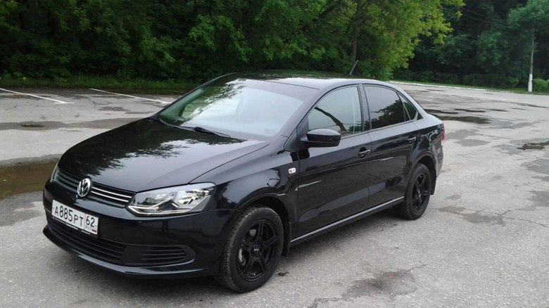 Фольксваген поло седан черный
