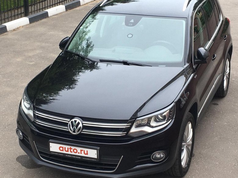 Volkswagen Tiguan черный 2013