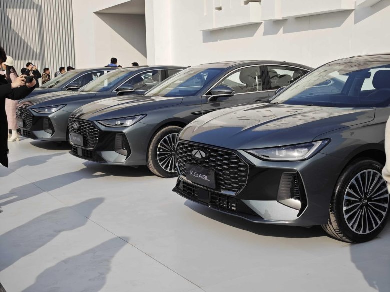 Автомобиль