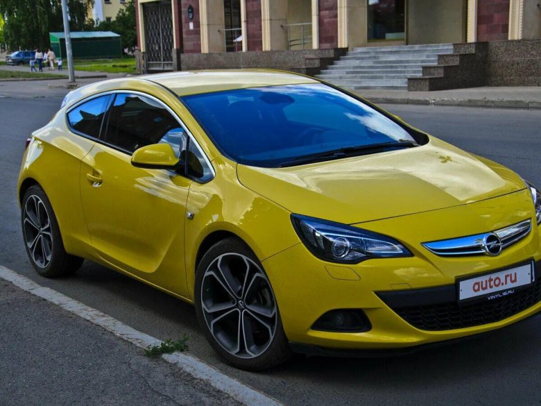 Opel Astra GTC 2014