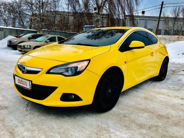 Opel Astra GTC 2013