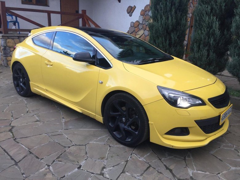 Opel Astra GTC купе