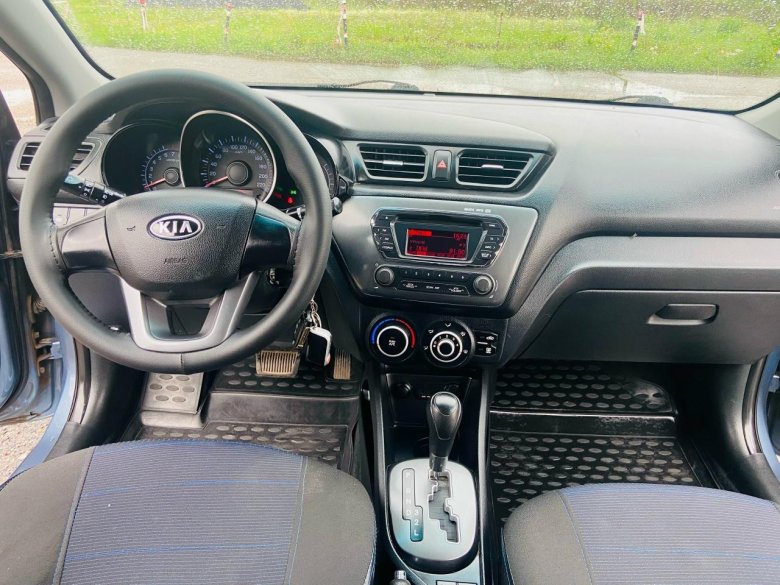 Внутри автомобиля