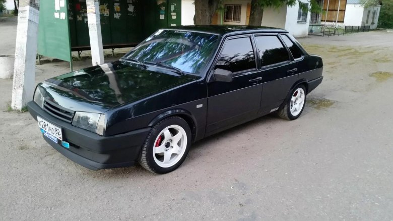 Лада 21099 черная