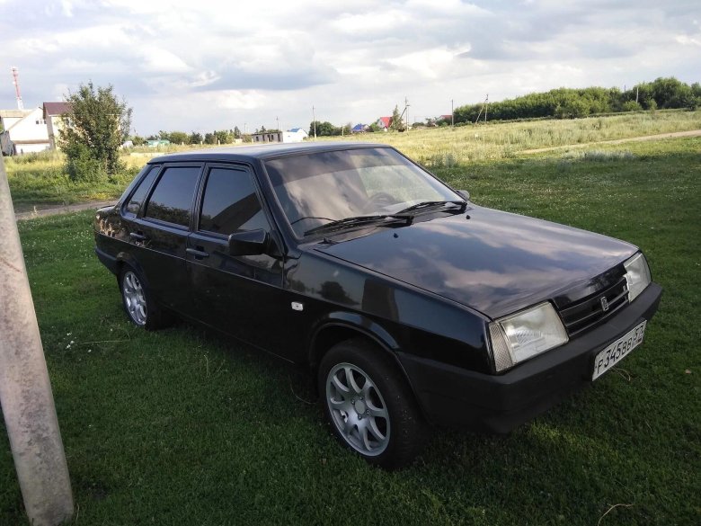 ВАЗ 21099 черная