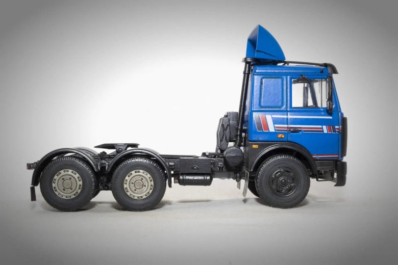 Грузовик МАЗ 6422