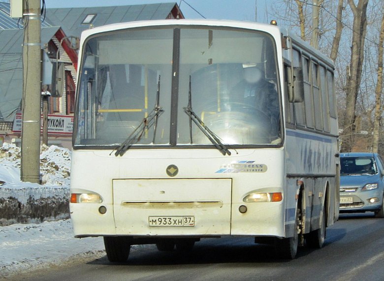 Стекло ветровое ПАЗ 3205 левое