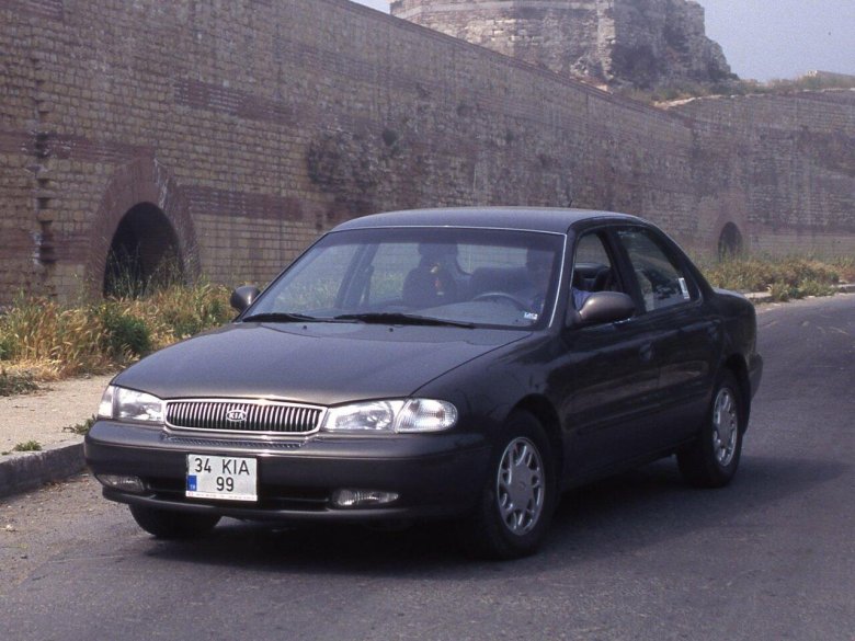 Kia clarus i