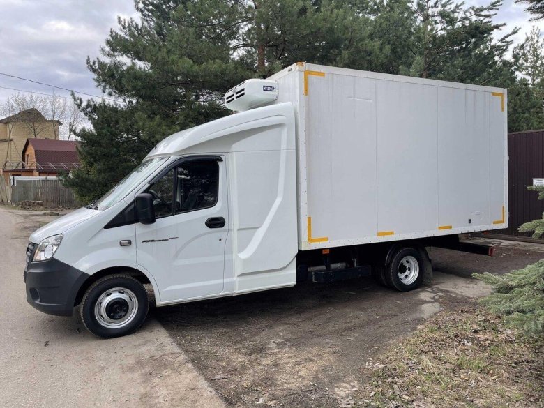 Газель Некст со спальником