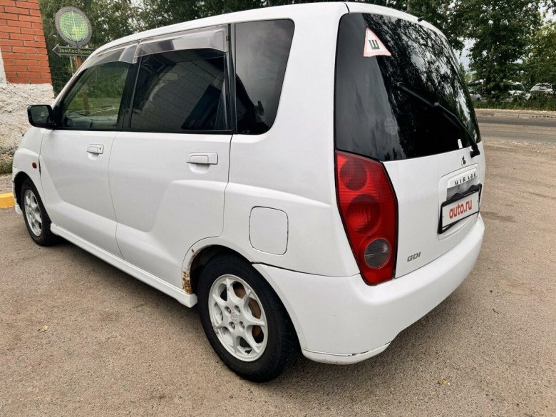 Митсубиси мираж динго 2000