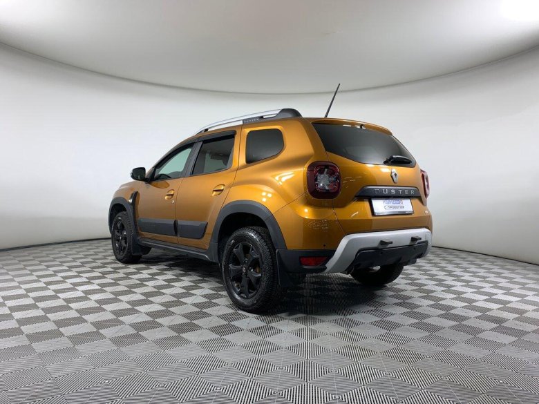 Машина Дастер 2021 номер 686 переднеприводный