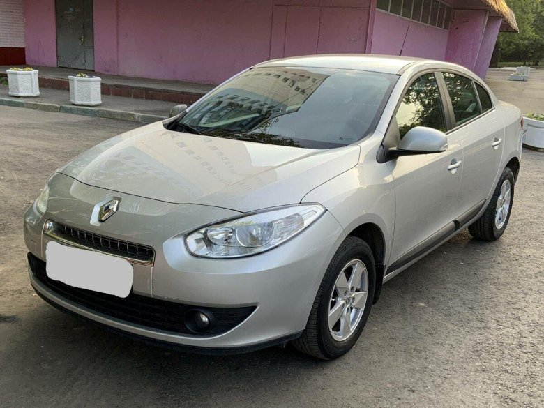 Renault Fluence 2010 года