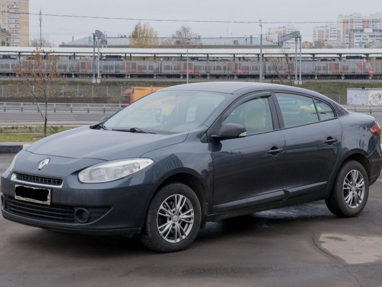 Рено Флюенс седан 2010