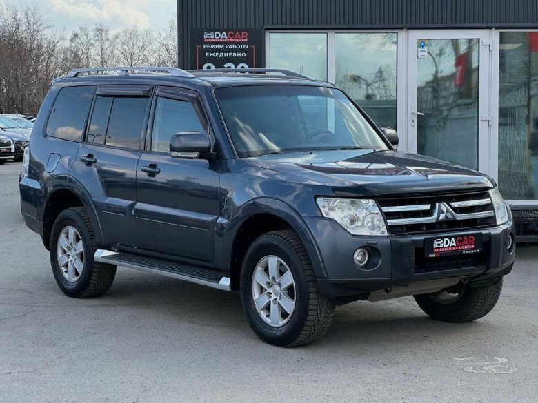 Mitsubishi pajero 2008