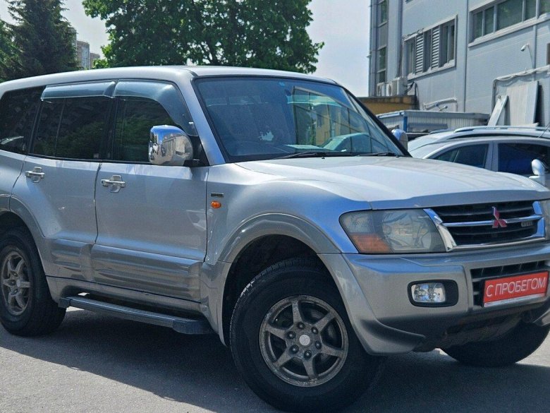 Mitsubishi montero iii