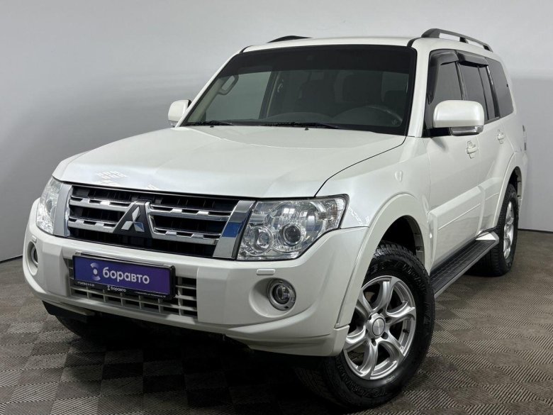 Mitsubishi pajero iv рестайлинг 1
