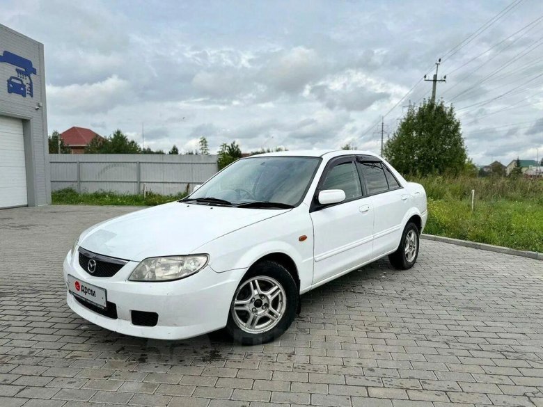 Mazda familia 2002
