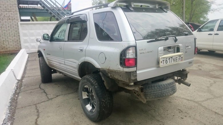 Фаркоп Isuzu Wizard