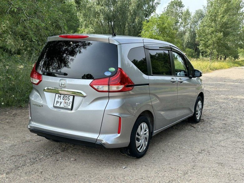 Toyota alphard ii