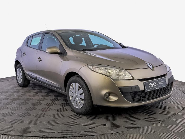 Внутри автомобиля