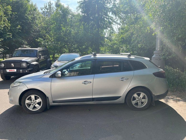 Внутри автомобиля