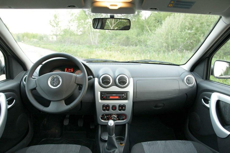 Рено Логан 1 салон