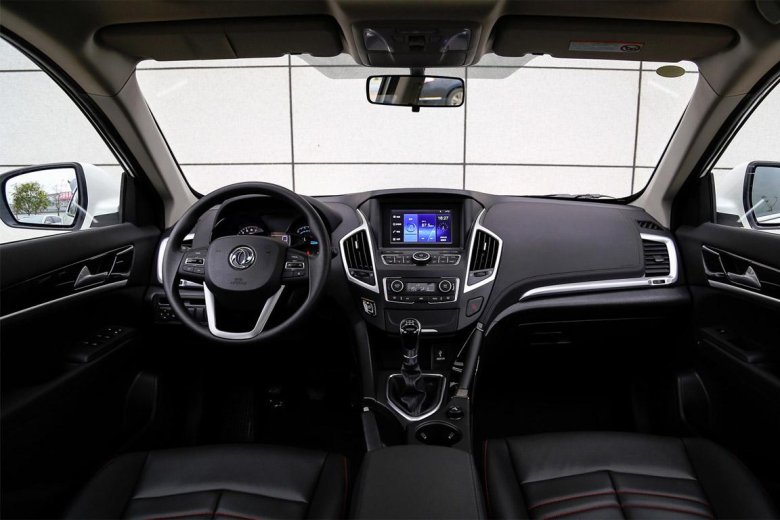 Dongfeng кроссовер DFM ax7