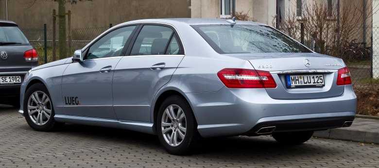 Мерседес e300 w212