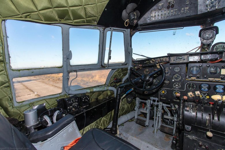 Ил-14 кабина пилотов