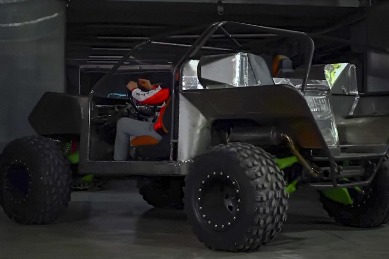 Брутальный внедорожник