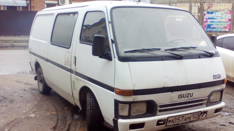 Isuzu Midi 2.0 МТ, 1992