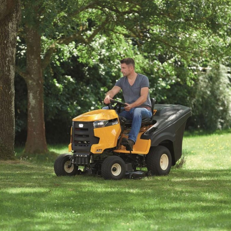 Садовый трактор Cub Cadet