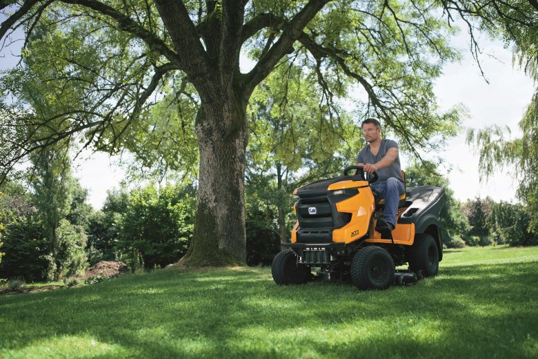 Садовый трактор Cub Cadet