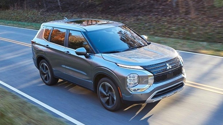 Митсубиси Аутлендер 2022