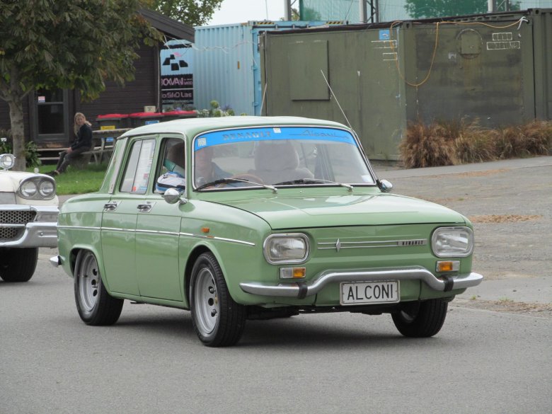 Renault 8 and 10